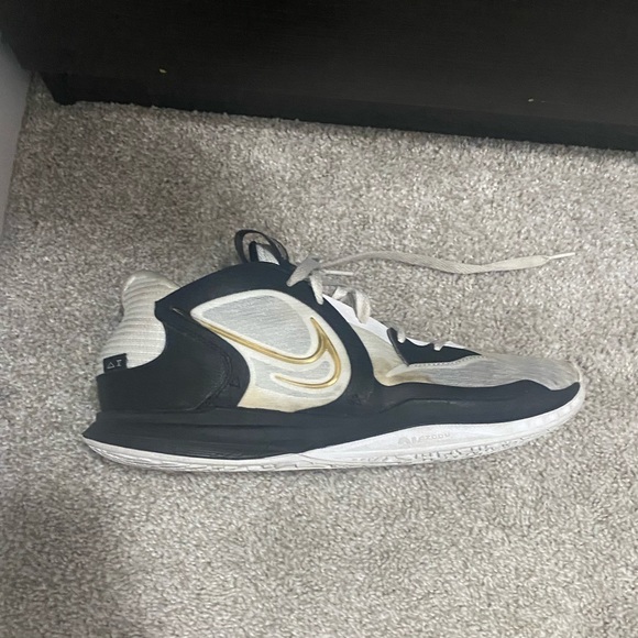 Nike Kyrie 5 low - Picture 5 of 5